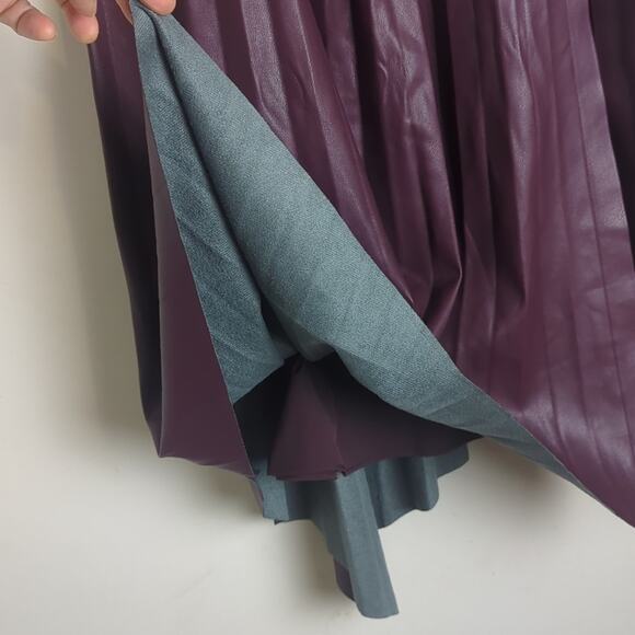 Elie Tahari Pleather Skirt Asymmetrical Whimsigoth Women's Size 4 - Picture 6 of 12